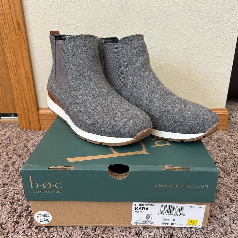 B.O.C. Gray wool boots